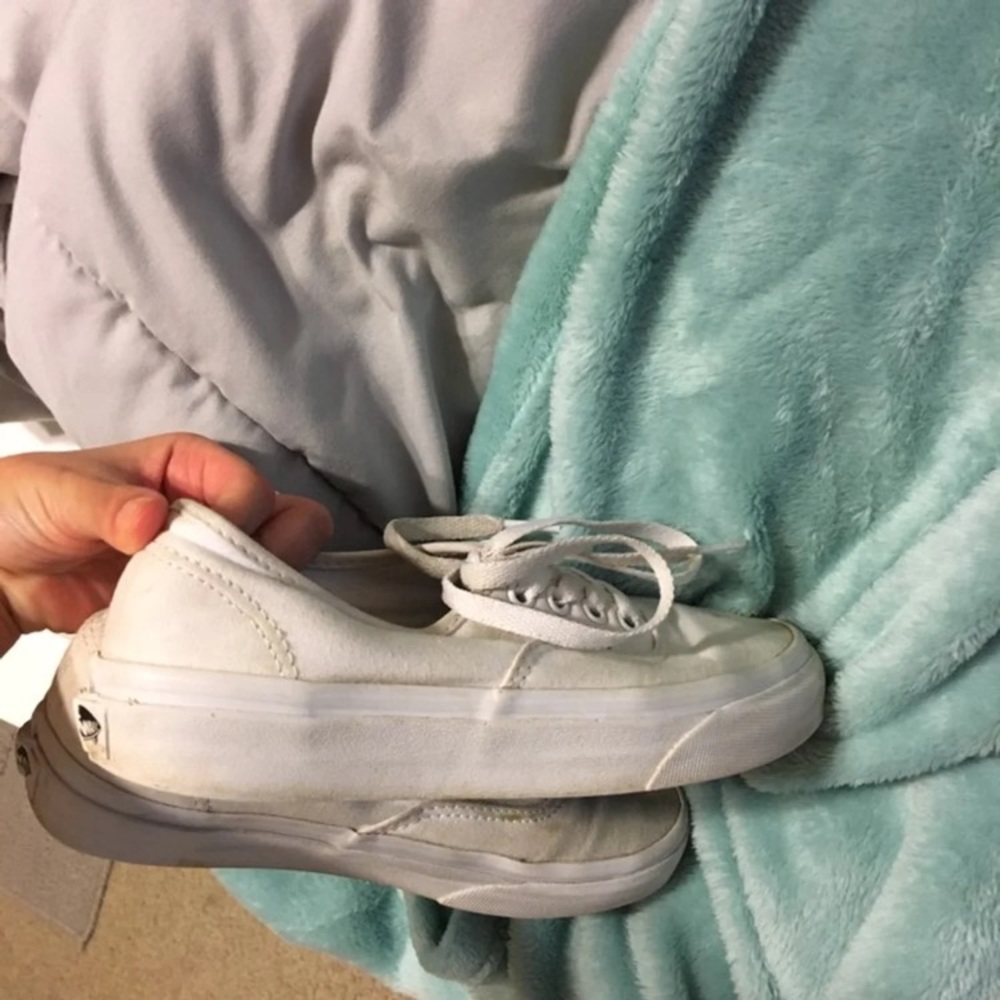 Vans - Picture 3 of 3